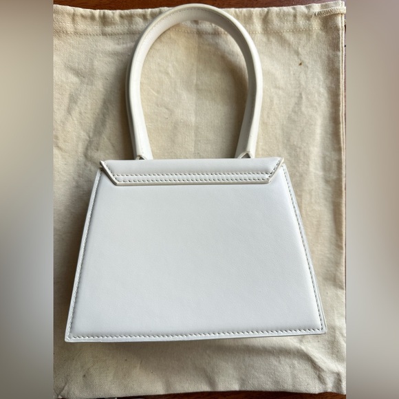 Jacquemus Le Chiquito moyen White and Gold with strap and dust bag! PERFECT - Picture 2 of 5